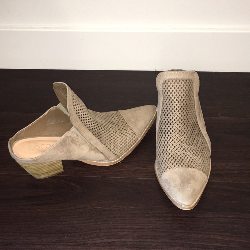 Tan Mules